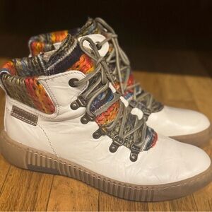 Josef Seibel Multicolor Knit-Trim Footwear